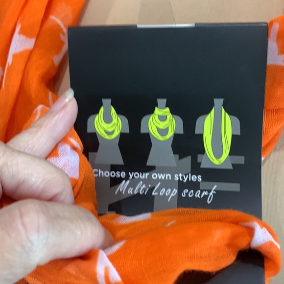 New With Tags Multi‎ Loop UT Scarf. - Picture 4 of 4